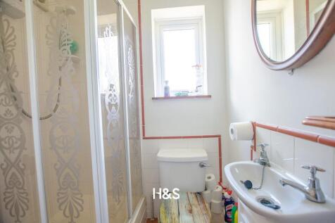 103 union road - wc.jpg