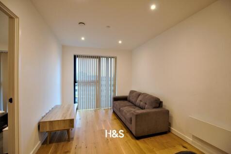 110 Axium - Living area.jpg