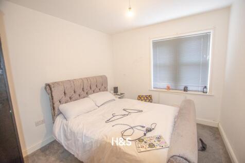 Olton Bridge - Bedroom.jpg