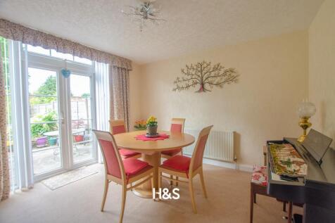 h&amp;s-property-dining room.jpg