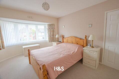 250 Ralph Road - bedroom 1.jpg