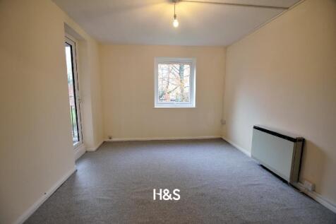 11 Rectory Gardens - Bedroom.jpg