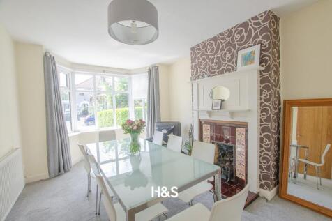 103 cropthorne road - front reception.jpg
