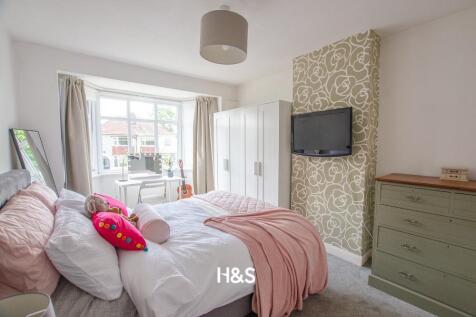 103 cropthorne road - bedroom 2.jpg