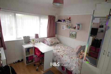 244 Church Road - Bedroom 2.jpg