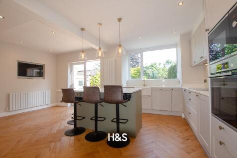 18 Ulleries - kitchen1.jpg