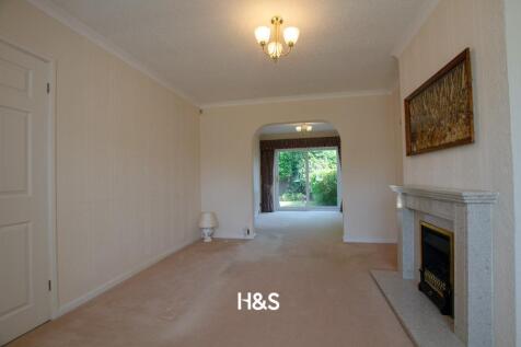4 Eves Croft - Lounge.jpg