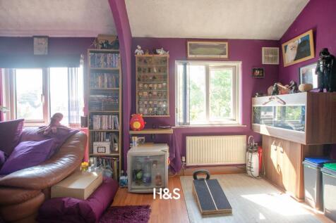 18 Ulleries -bed 2 3.jpg