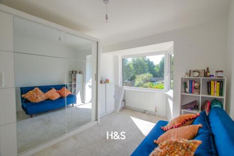 121 Sandgate - bedroom 2.jpg