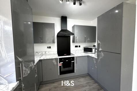 circular road - kitchen..jpg