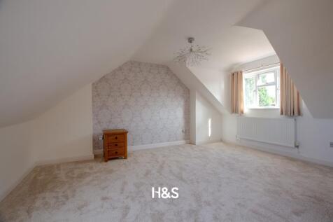130 Stanway - loft.jpg