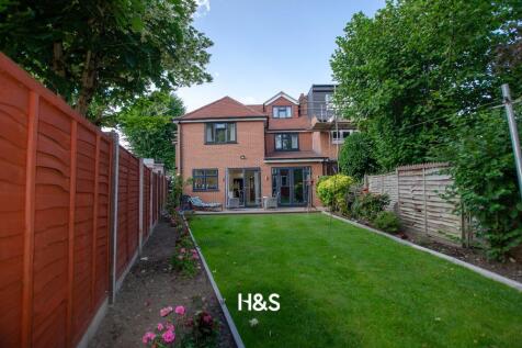 130 Stanway - rear.jpg