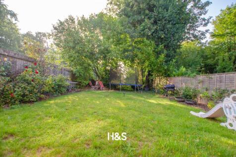 Stanmore road garden.jpg