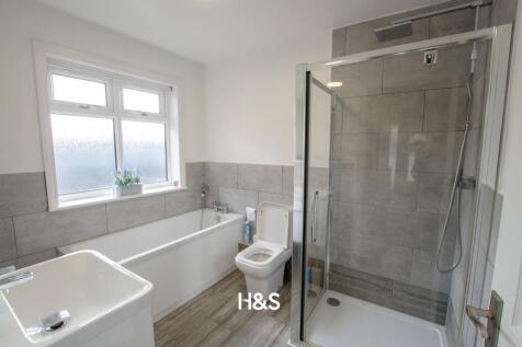 11 Clifton - bath.jpg