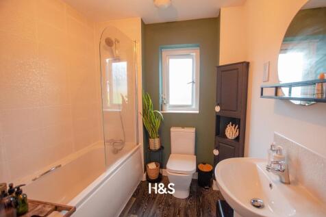 4 Kingfisher - bath.jpg