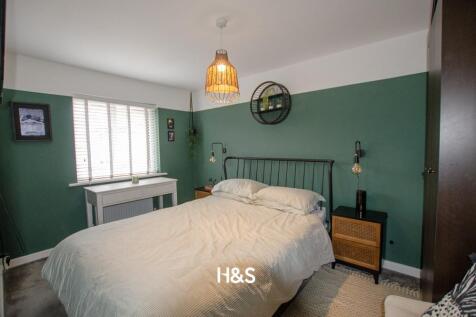 4 Kingfisher - bed1.jpg