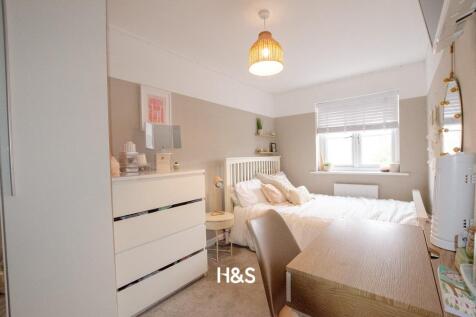 4 Kingfisher - bed2.jpg