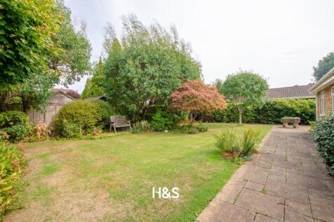 4 Falkwood - Rear.jpg