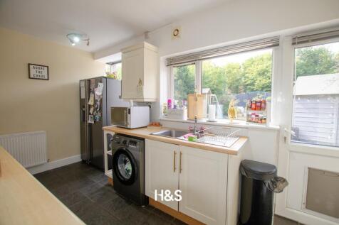 27 Hanbury - kitchen2.jpg