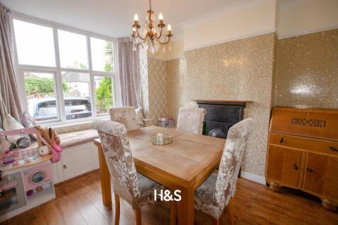 27 Hanbury - dining.jpg