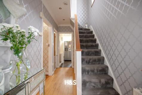 27 Hanbury - Hall.jpg