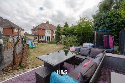 27 Hanbury - rear.jpg