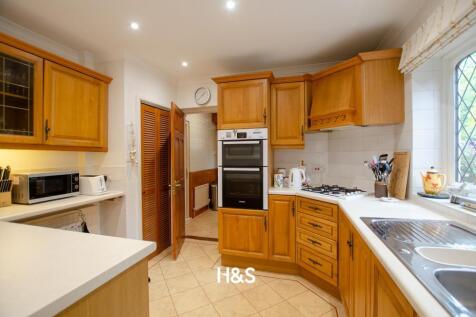 42 Northbrook Road - kitchen.jpg