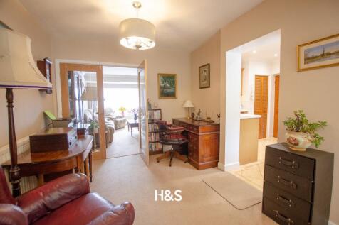 42 Northbrook Road - snug1.jpg