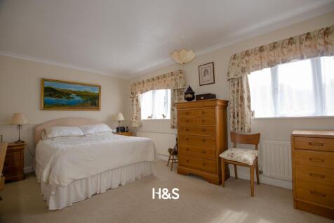 42 Northbrook Road - bed 1.jpg