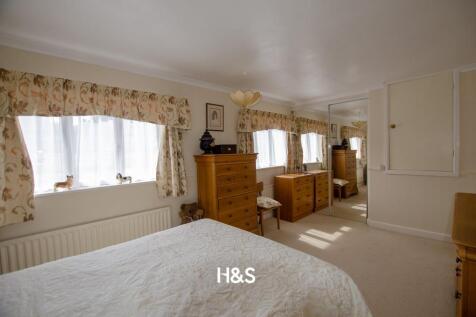 42 Northbrook Road - bed1.jpg