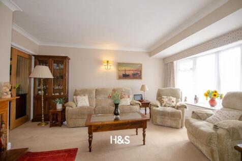42 Northbrook Road - lounge.jpg