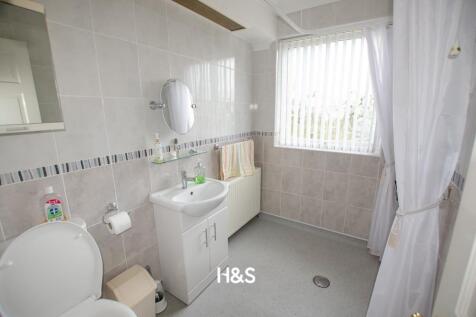 39 Rocky Lane - Shower Room.jpg