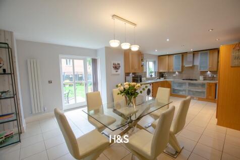 50 Woodshires Road - kitchen diner.jpg