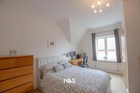50 Woodshires Road - bed2.jpg