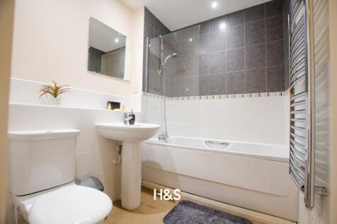 Bathroom.jpg