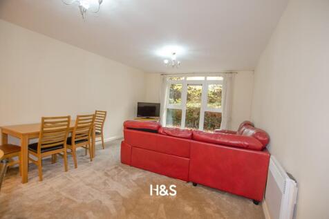 Living Room.jpg