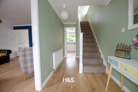 60 swanswell - hall.jpg