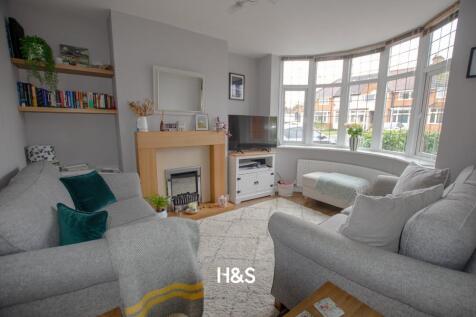 77 Shalford Road - Rec 1.jpg