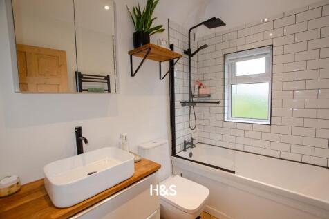 77 Shalford Road - bath.jpg