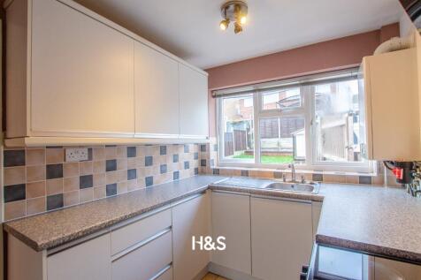 189 Priory Road - kitchen..jpg