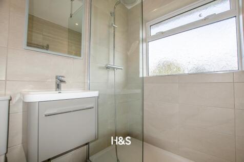 189 Priory Road - shower room.jpg