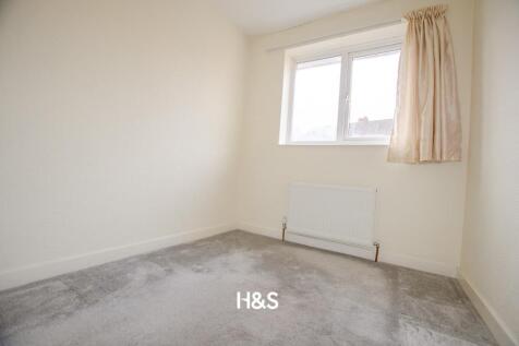 189 Priory Road - bedroom 2.jpg