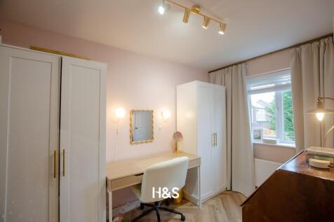 7 Acer Drive - Bed 4.jpg