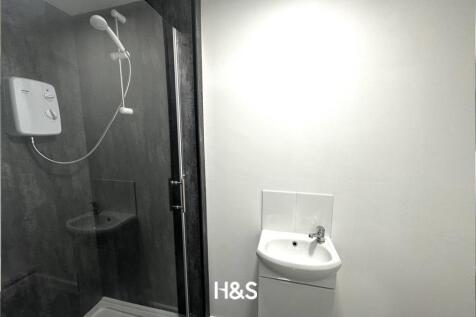 bates hill bathroom.jpg