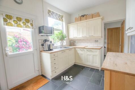 61 olton road - kitchen.jpg