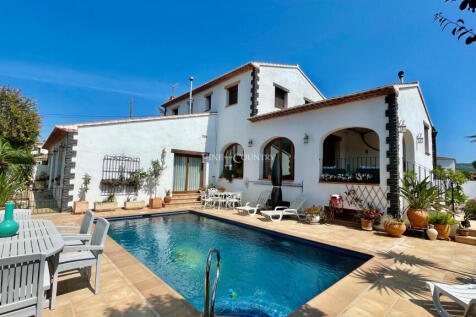 Property Image 1
