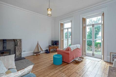 LLANFAIR-HALL-GROUNDFLOOR-LOUNGE-01.jpg