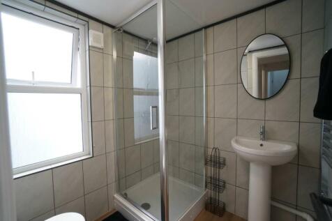 Bathroom.JPG