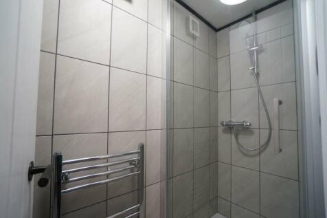 Shower Room.JPG