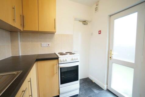 82OrmeRoad_kitchen1.2.JPG